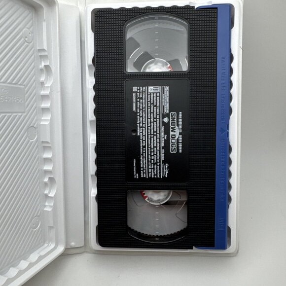 Snow Dogs (VHS, 2002) Disney Home Entertainment clamshell G6 - Picture 3 of 3
